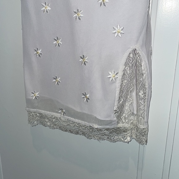 DAISY BODYCON DRESS IN WHITE DAISY EMBRO WHITE - Picture 3 of 8